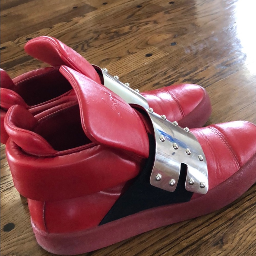Giuseppe zanotti dead pool red
